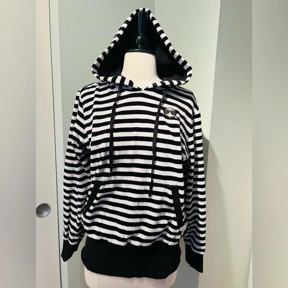 KARL LAGERFELD sweatshirt - Picture 1 of 3